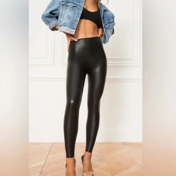 Commando perfect control faux leather leggings in black size small - Picture 2 of 10